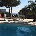Le Petit Cassis Vue Mer Appartement 70M2 Piscine